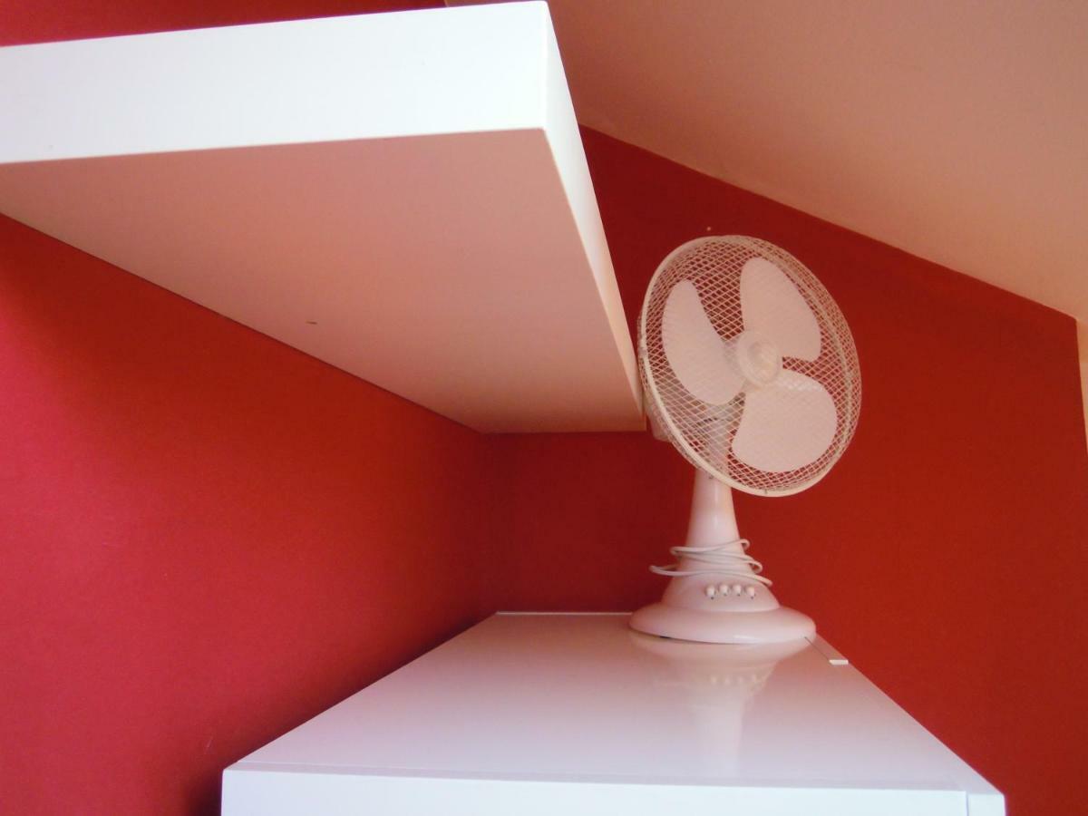 Rainbow Rooms Liubliana Quarto foto